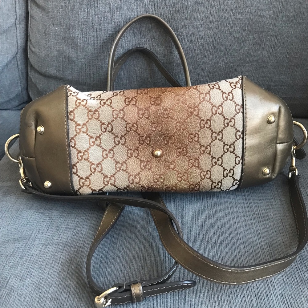 GUCCI Beige Metallic GG Canvas Heart-Bit Top Handle Bag - Picture 10 of 16